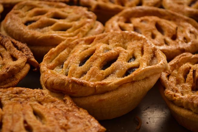 Chef Urges Thieves to Donate $32K in Stolen Pies