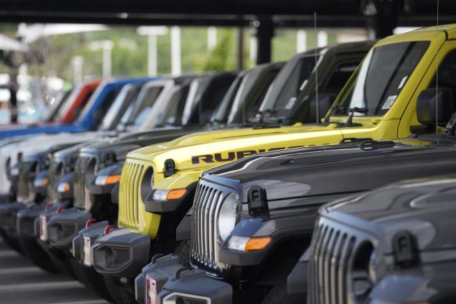 With Jeep Prices High and Lots Full, Dealers Aren't Happy