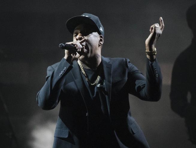 Jay-Z Hit With Rape Allegation, Says It's Blackmail