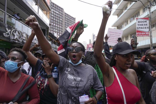 After 97 Women Killed, Cops Go After the Protesters