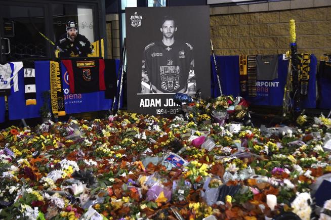 Hockey Player Involved in Rival's Death Seeks Donations