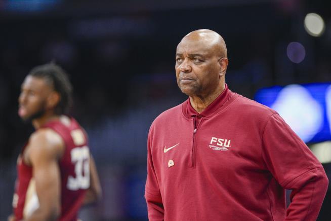 6 Former Florida State Players Sue Coach