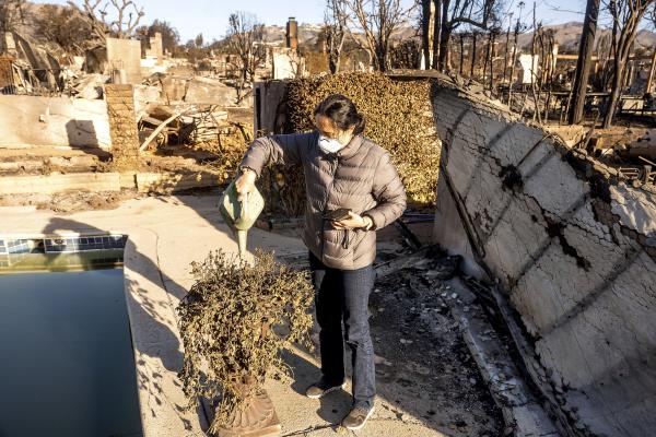 Firefighters Make Progress Before High Winds Return