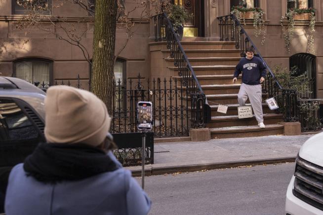 Gate to Block Tourists at Iconic Carrie Bradshaw Brownstone