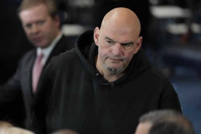 Fetterman Wears Hoodie, Shorts to Trump Inauguration