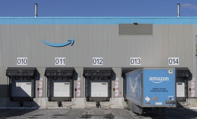 Amazon to Close All Quebec Warehouses