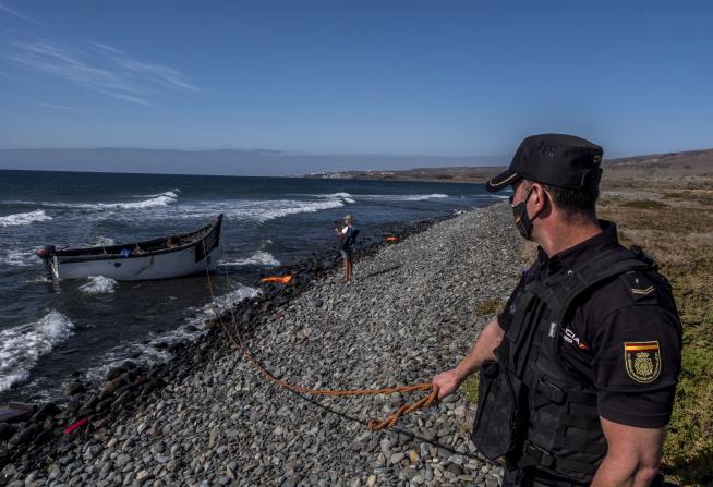 Over 550 Migrants Reach Canary Islands in 2 Days