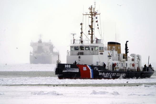 Freighter Free After 4 Days in Lake Erie Ice