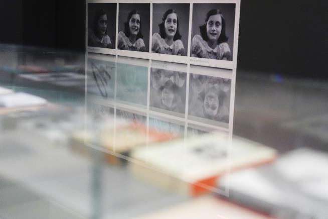 Anne Frank Annex Replica Moves the First to See It