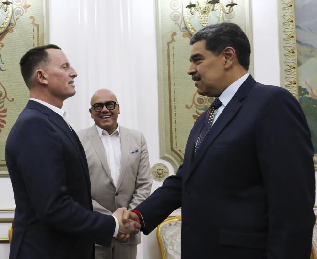 Venezuela Frees 6 Americans After Meeting With US Envoy