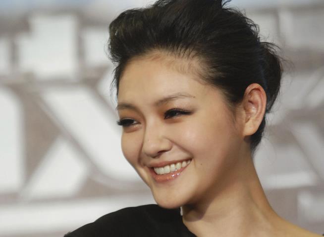 Barbie Hsu, Star of Taiwan's Meteor Garden , Dead at 48