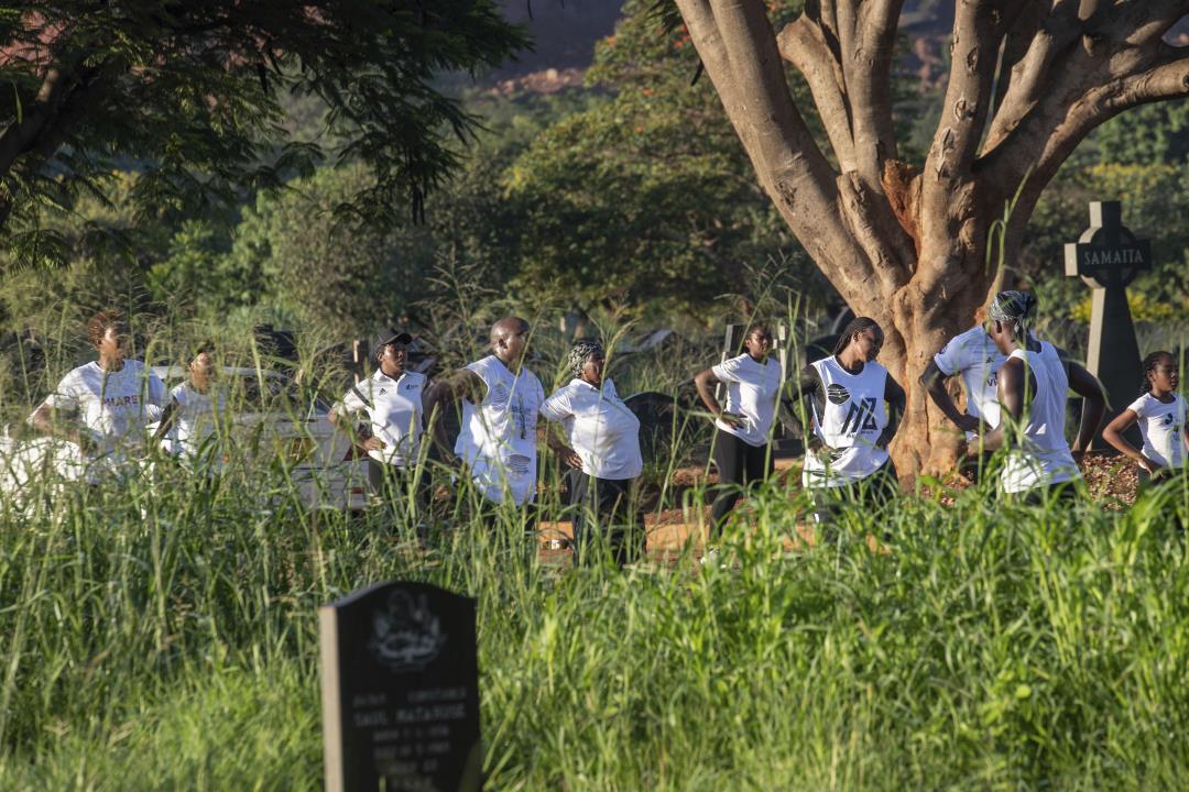 This Fitness Club’s Routine? Workouts in the Cemetery