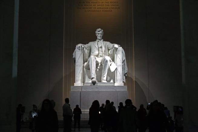 Beneath Lincoln Memorial, 'Sexy,' Century-Old Graffiti