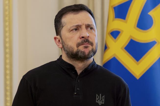 Dictator? I'd Step Down, Says Zelensky