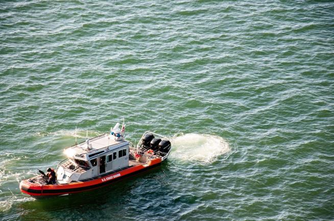 Multiple Deaths After Boat Sinks Off of Queens