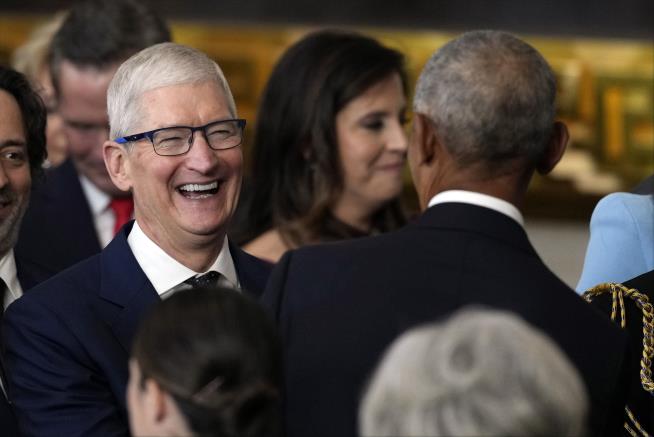 Apple to Hire 20K Workers in the US