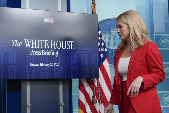 White House Says It Will Take Control of Press Pool