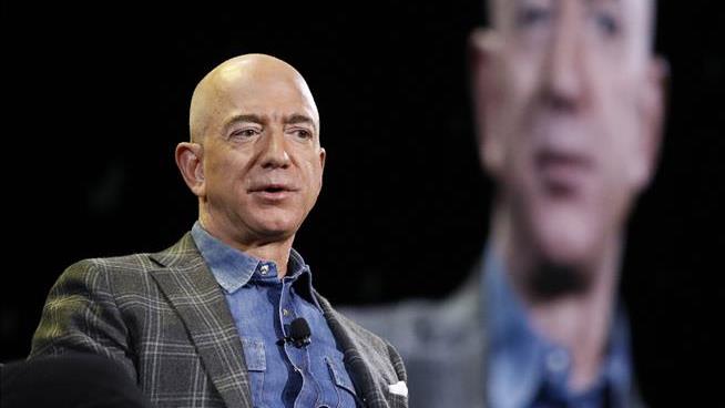 Bezos Reshapes WaPo' s Opinion Section, Editor Exits