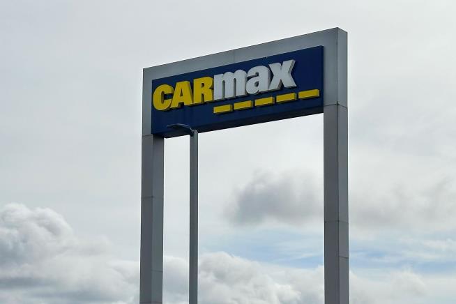 Cops: Upset Customer Drives Through CarMax Showroom