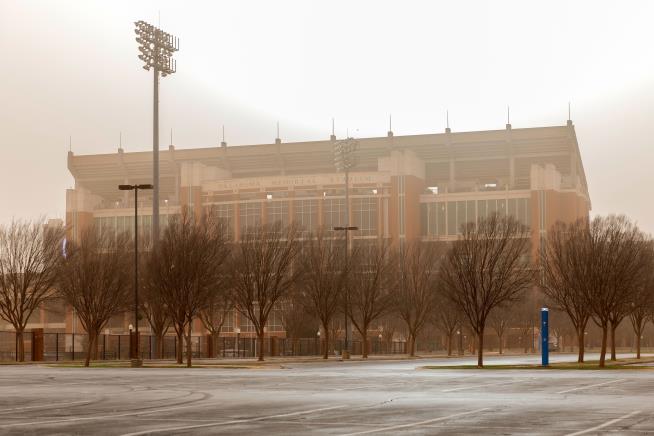 Monster Storm Kills at Least 16 in US