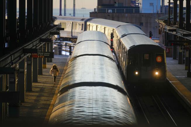 Cops: Man Violated Corpse on NYC Subway