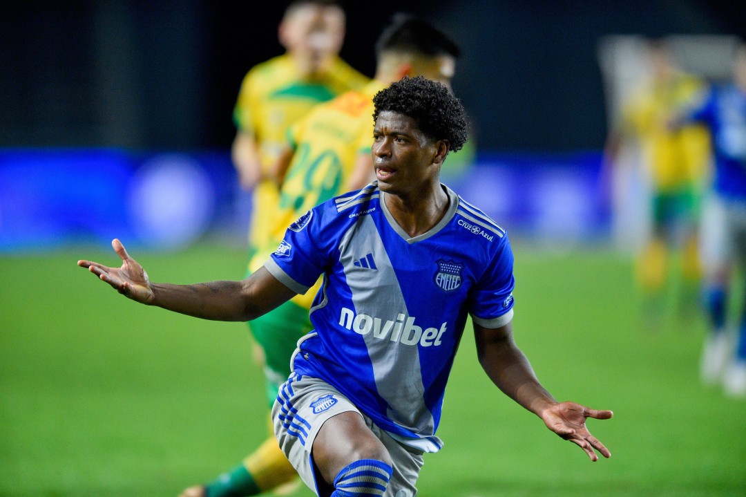 Soccer Star's Wife, Young Son Kidnapped as He Hid Under Bed