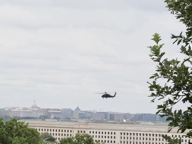 Army Stops Helicopter Flights to Pentagon