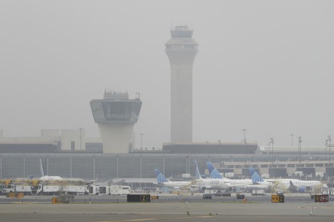 Newark Air Controllers Lose Radar Screens Again