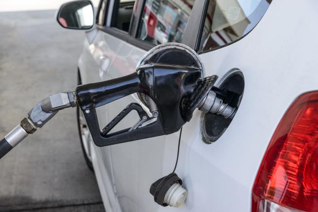 Kids Left Alone in Car After ICE Takes Dad at Gas Station