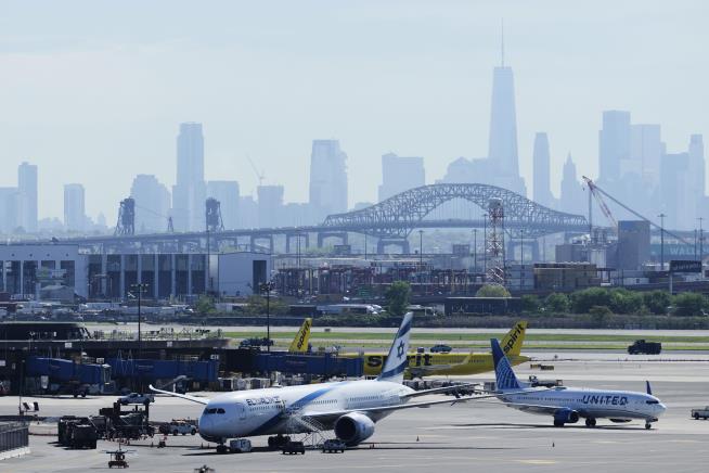 Newark Airport Is Once Again Not the Place to Be