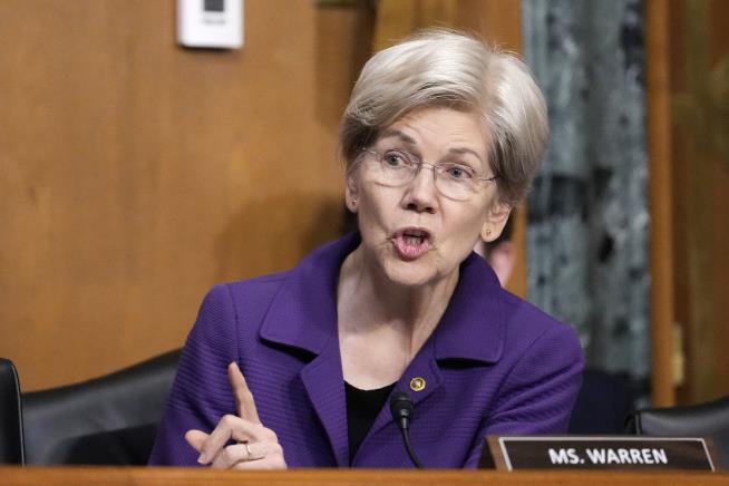 'Be Outraged,' Warren Says of Guantanamo Flights