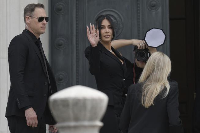 Kim Kardashian Faces Her Alleged Robbers in Paris