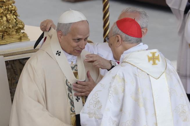 Pope Preaches Love Over Hate in Inaugural Mass