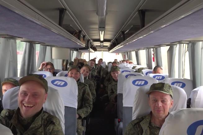 Russia, Ukraine Hold Largest Prisoner Exchange