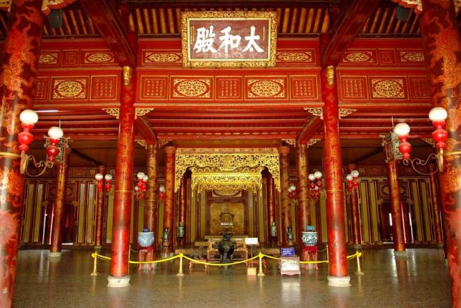 Visitor Allegedly Breaks Vietnam's Royal Throne