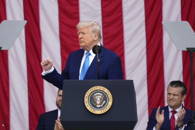 Trump Honors Fallen Troops at Arlington