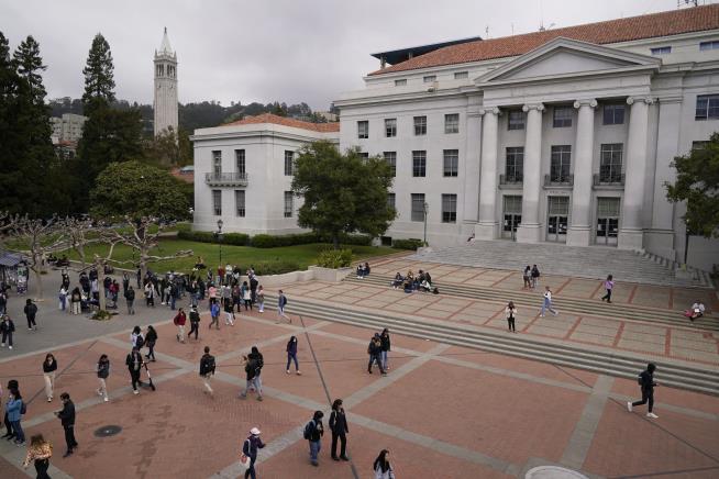 Report: Feds Plan to Step Up Vetting for Student Visas