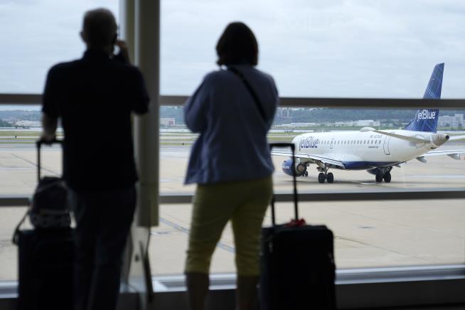 United, JetBlue to Share Frequent-Flier Benefits