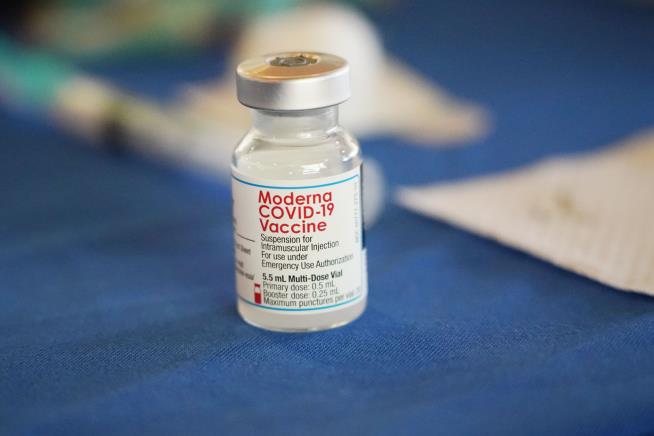 CDC Official Quits Over Kennedy Vaccine Move