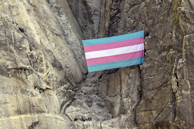 Feds Ban Large Banners at Yosemite