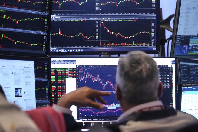 S&P 500 Drops for First Time in 4 Days