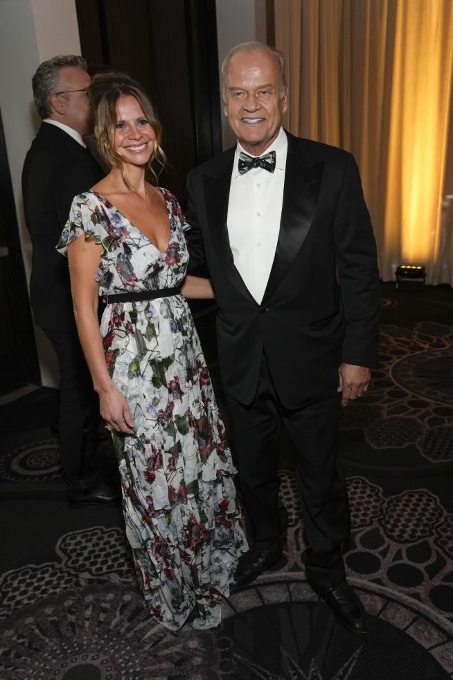 Kelsey Grammer Is About to Welcome 8th Kid