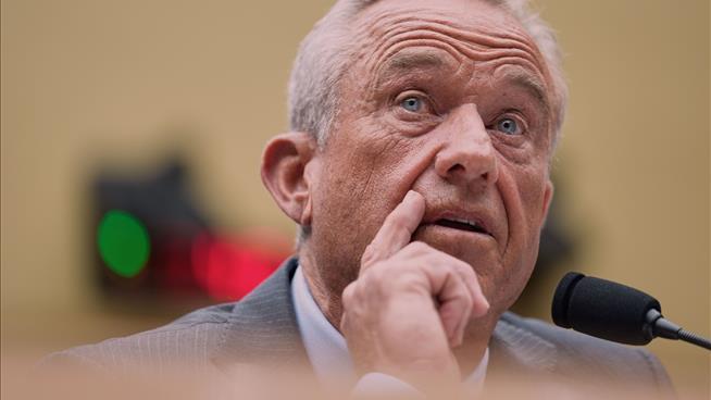 RFK Jr.'s Overhauled Vaccine Panel Loses a Member