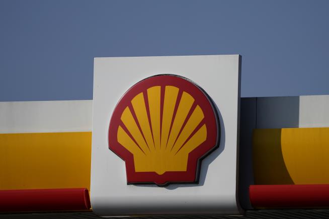 Shell Denies Report of BP Merger