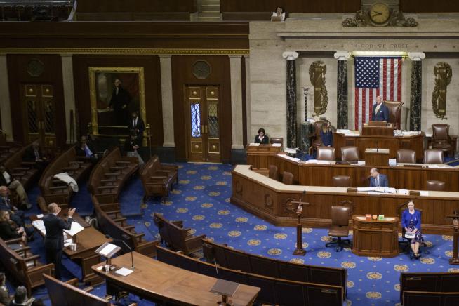 Hakeem Jeffries Delays Trump Bill With 'Magic Minute'