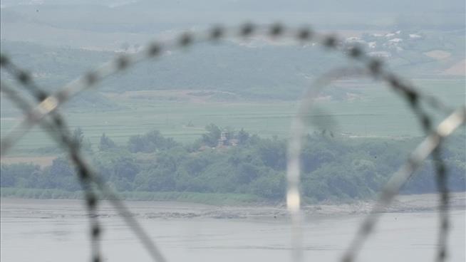 North Korean Man Manages to Cross the DMZ