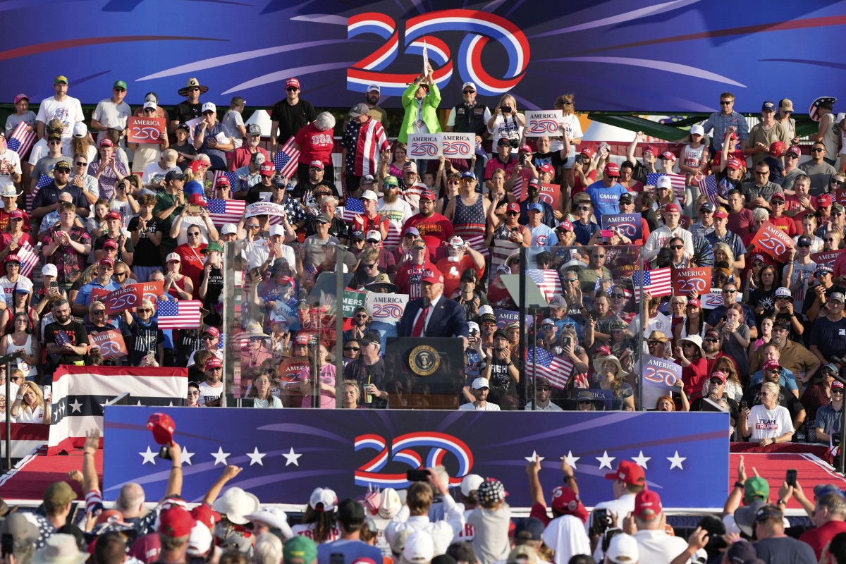 Trump Promises UFC Fight at White House Next July 4