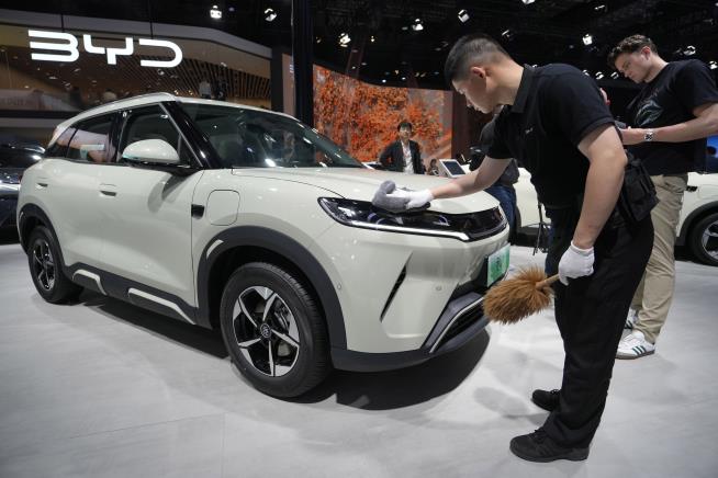 Op-Ed: China Has US Smoked on Cars