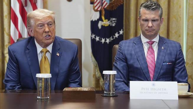 Sources Pin Ukraine Weapons Pause Squarely on Hegseth