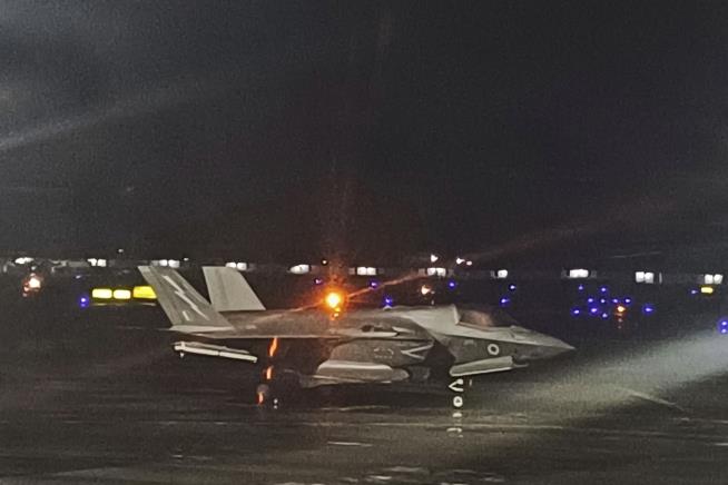 British Fighter Jet Is Stuck in India, Spawning Memes
